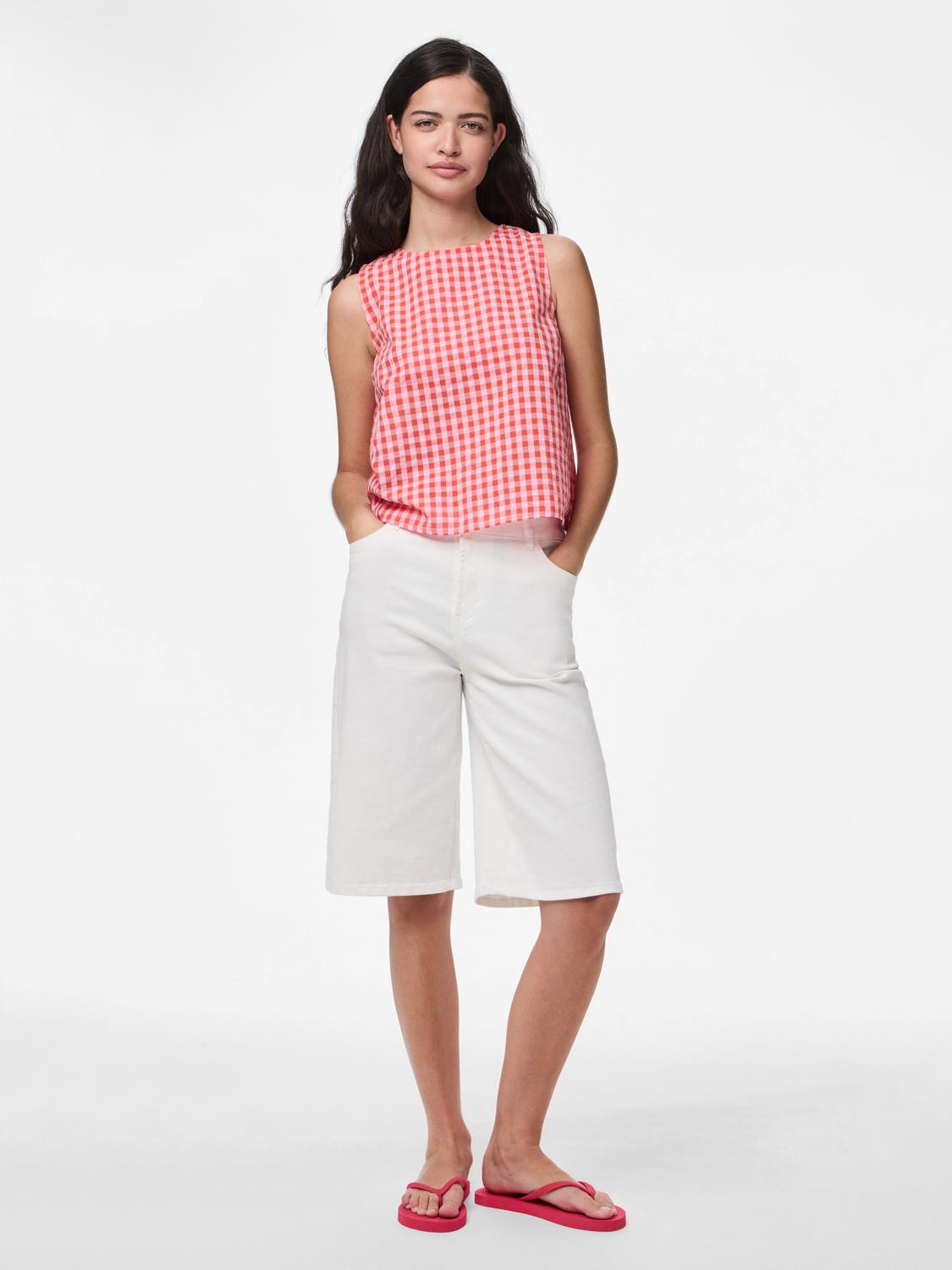 model_shot-front_full